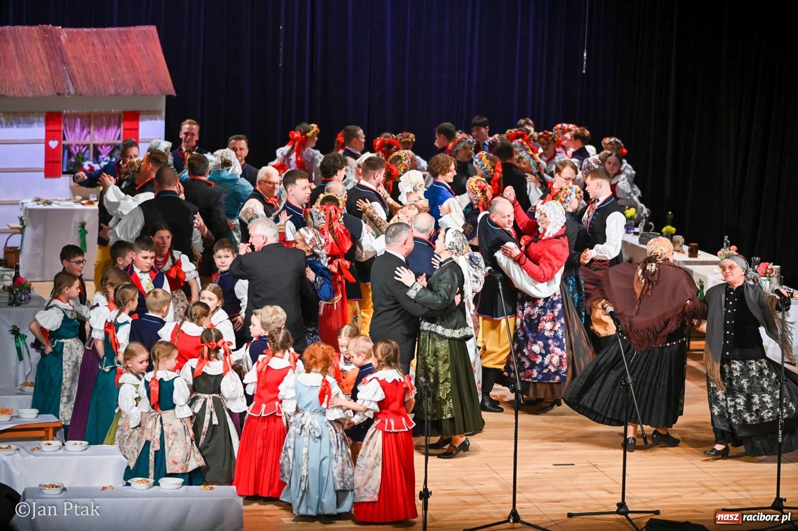 Zdjęcie w galerii na portalu naszraciborz.pl: Wesele Śląskie przyciągnęło tłumy do RCK [FOTO] wiadomości z regionu