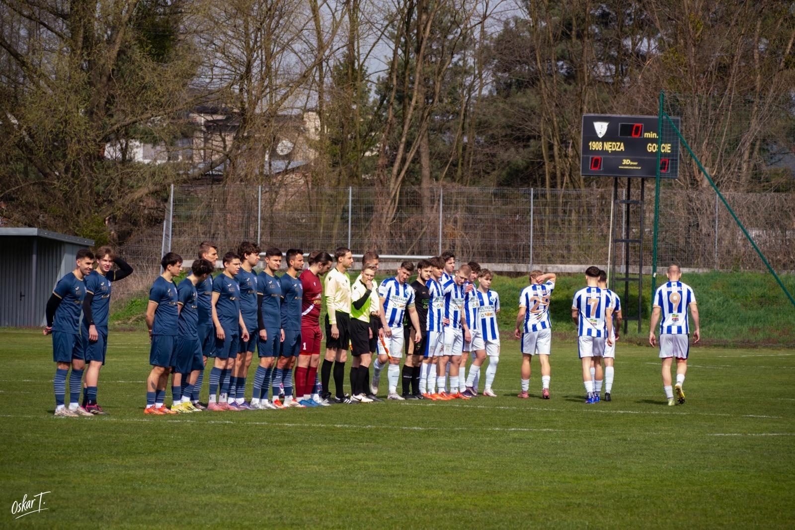 Zdjęcie w galerii na portalu naszraciborz.pl: Od nadziei do rozczarowania. Nędza przegrywa z Górnikiem Radlin [FOTO] wiadomości z regionu