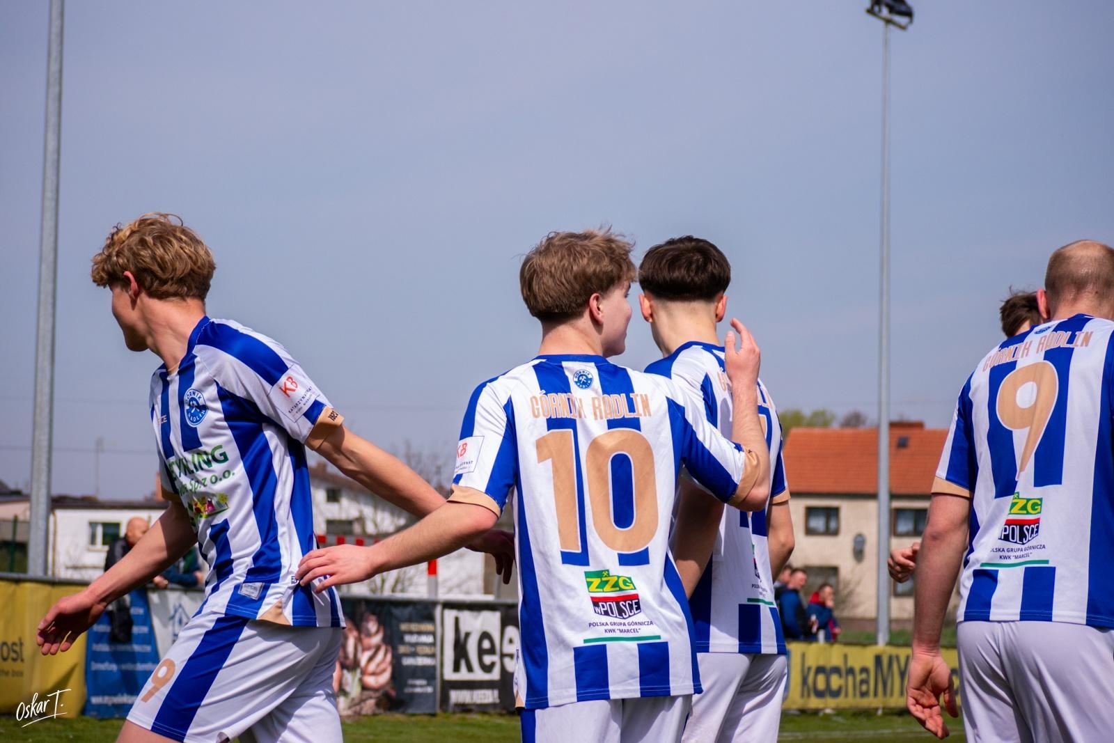 Zdjęcie w galerii na portalu naszraciborz.pl: Od nadziei do rozczarowania. Nędza przegrywa z Górnikiem Radlin [FOTO] wiadomości z regionu