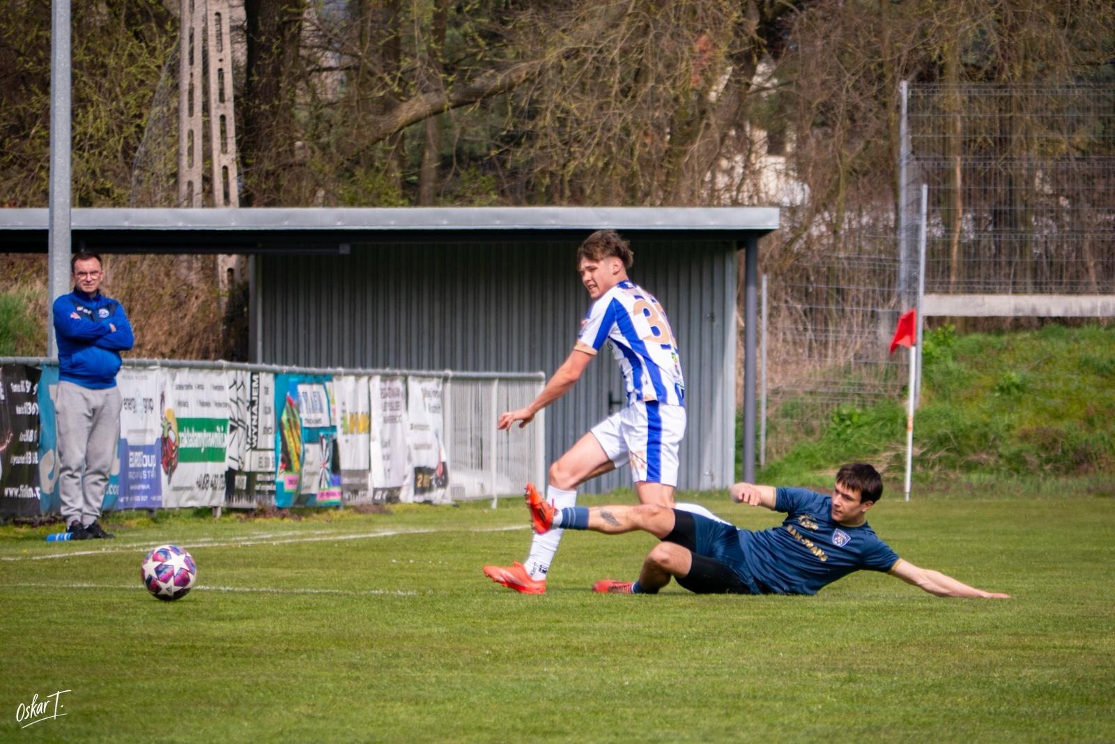 Zdjęcie w galerii na portalu naszraciborz.pl: Od nadziei do rozczarowania. Nędza przegrywa z Górnikiem Radlin [FOTO] wiadomości z regionu