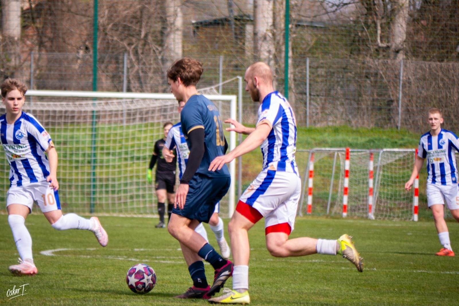 Zdjęcie w galerii na portalu naszraciborz.pl: Od nadziei do rozczarowania. Nędza przegrywa z Górnikiem Radlin [FOTO] wiadomości z regionu