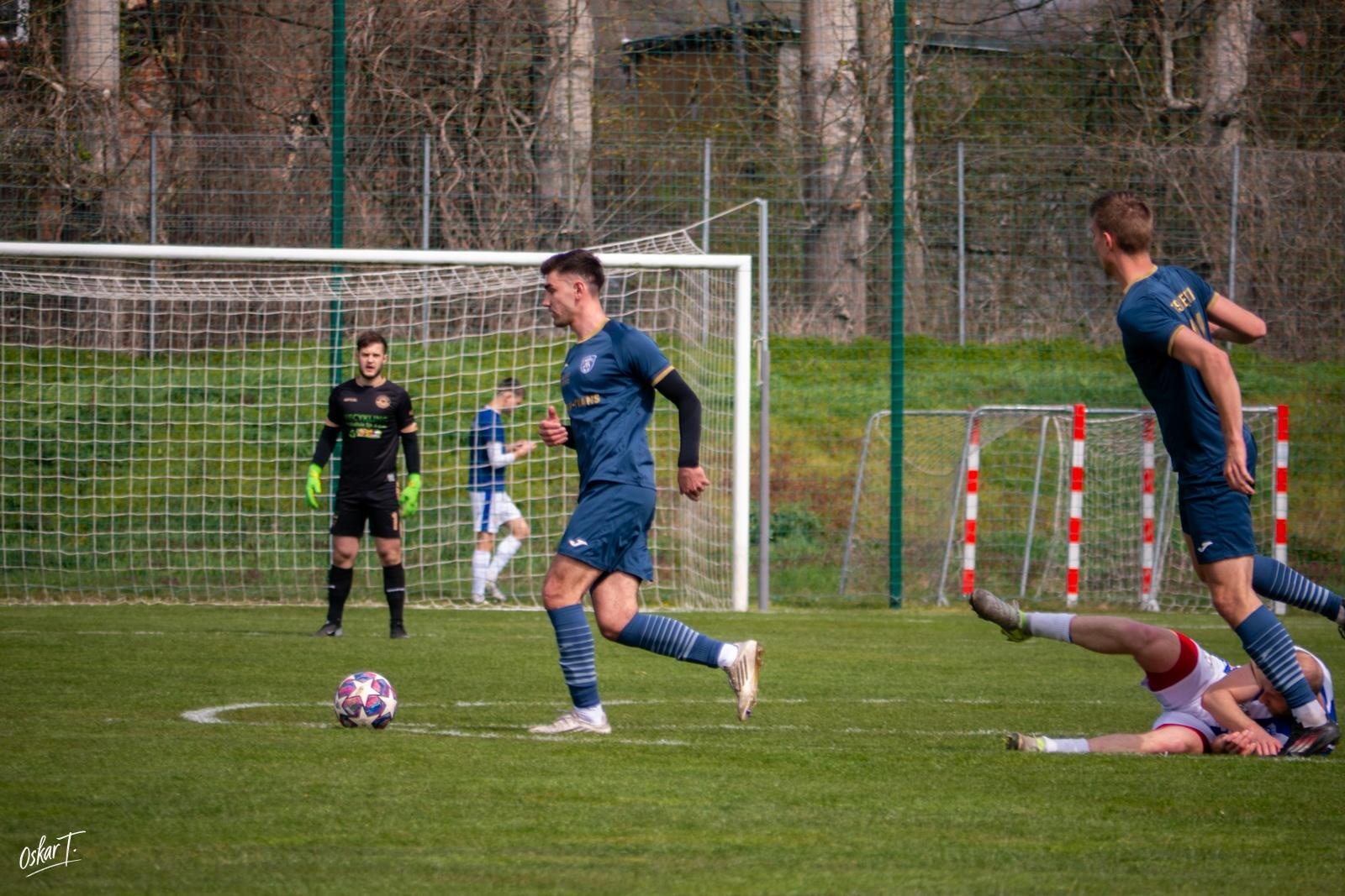 Zdjęcie w galerii na portalu naszraciborz.pl: Od nadziei do rozczarowania. Nędza przegrywa z Górnikiem Radlin [FOTO] wiadomości z regionu