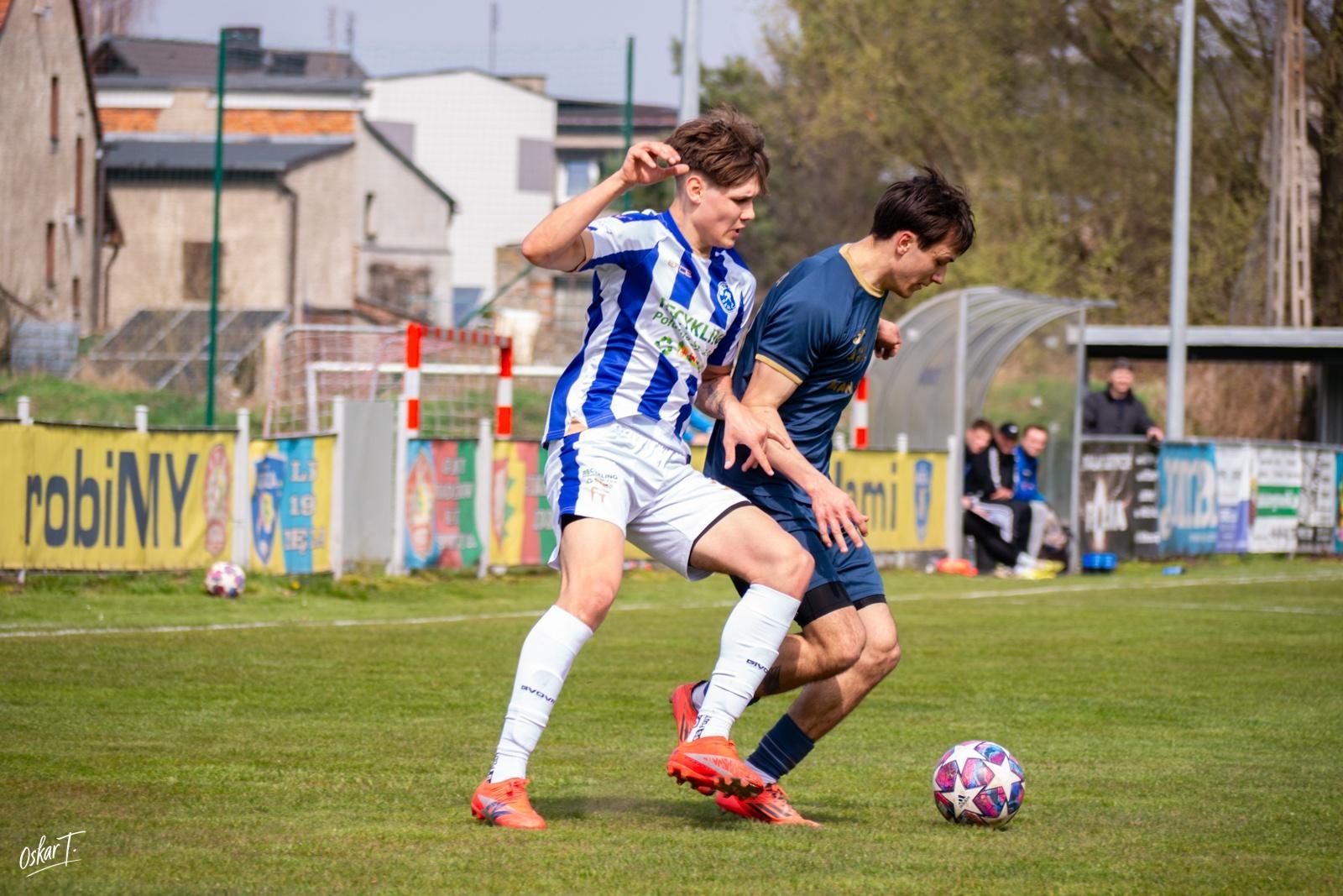 Zdjęcie w galerii na portalu naszraciborz.pl: Od nadziei do rozczarowania. Nędza przegrywa z Górnikiem Radlin [FOTO] wiadomości z regionu