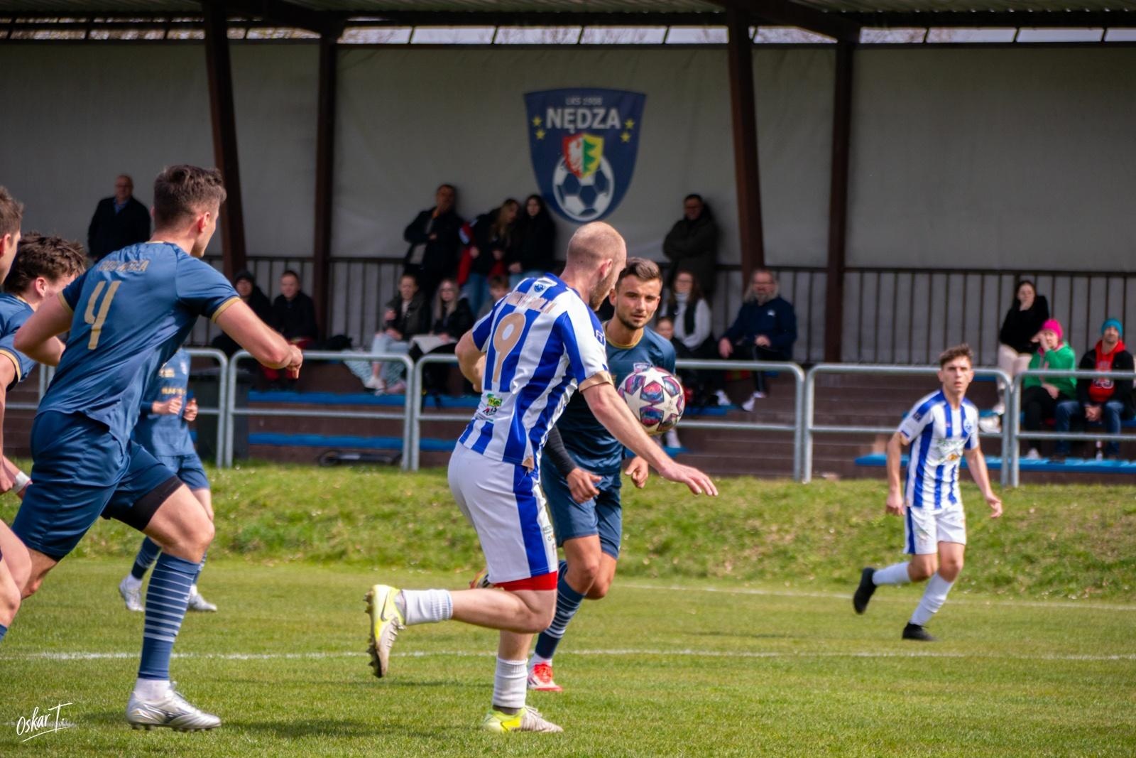 Zdjęcie w galerii na portalu naszraciborz.pl: Od nadziei do rozczarowania. Nędza przegrywa z Górnikiem Radlin [FOTO] wiadomości z regionu