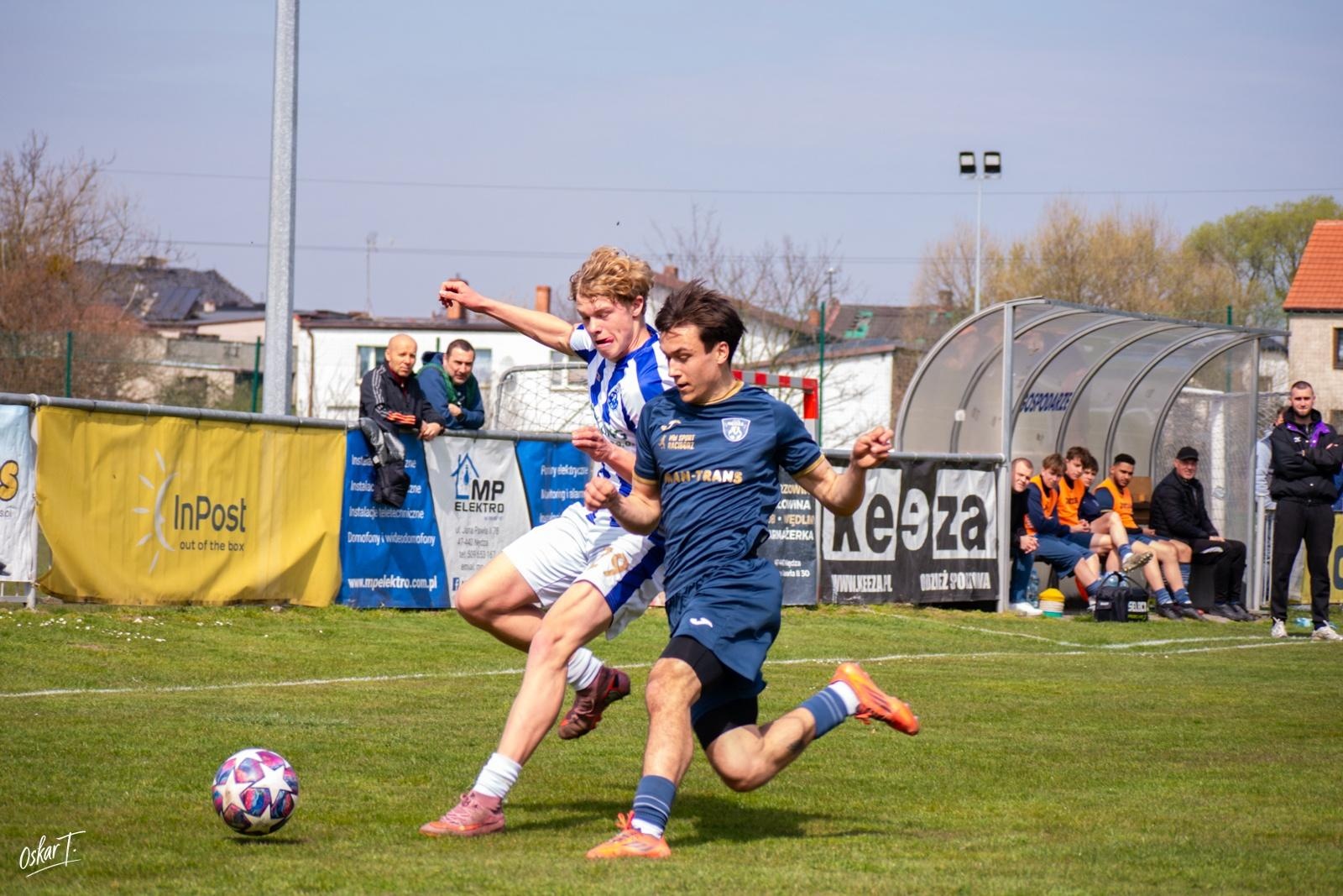 Zdjęcie w galerii na portalu naszraciborz.pl: Od nadziei do rozczarowania. Nędza przegrywa z Górnikiem Radlin [FOTO] wiadomości z regionu