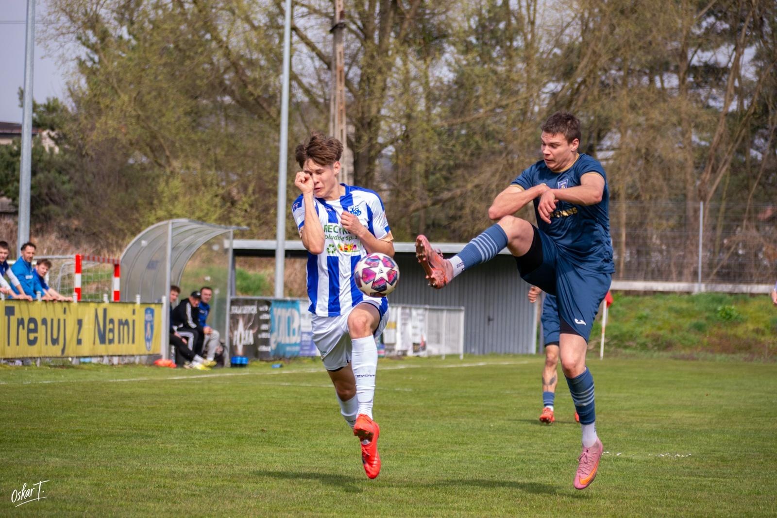 Zdjęcie w galerii na portalu naszraciborz.pl: Od nadziei do rozczarowania. Nędza przegrywa z Górnikiem Radlin [FOTO] wiadomości z regionu
