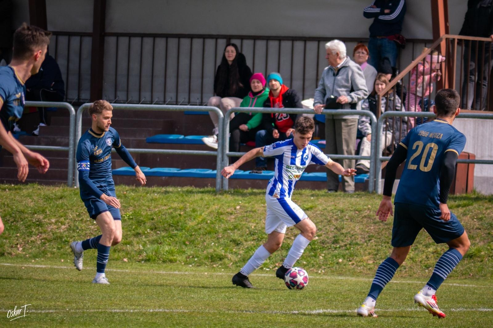 Zdjęcie w galerii na portalu naszraciborz.pl: Od nadziei do rozczarowania. Nędza przegrywa z Górnikiem Radlin [FOTO] wiadomości z regionu