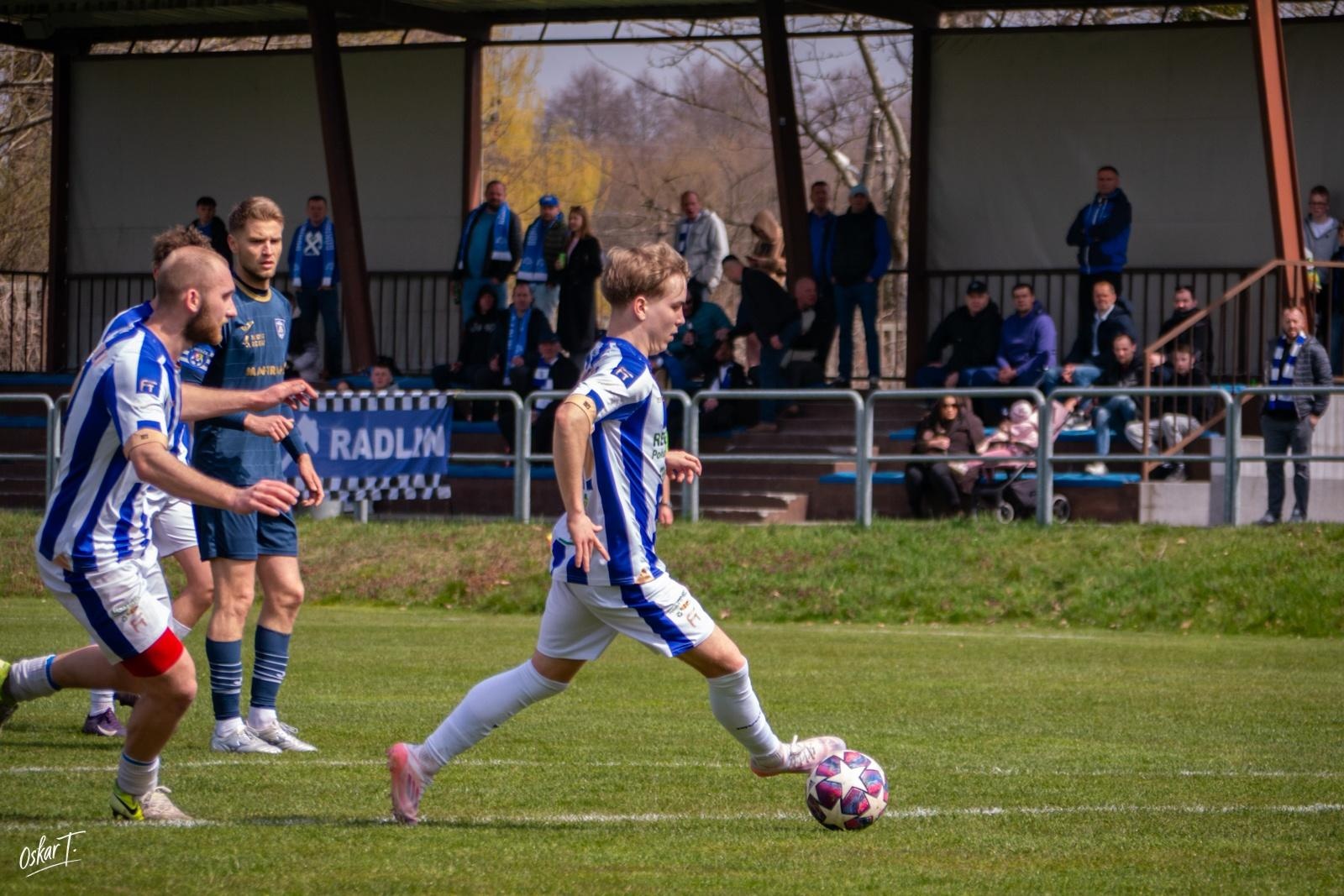 Zdjęcie w galerii na portalu naszraciborz.pl: Od nadziei do rozczarowania. Nędza przegrywa z Górnikiem Radlin [FOTO] wiadomości z regionu