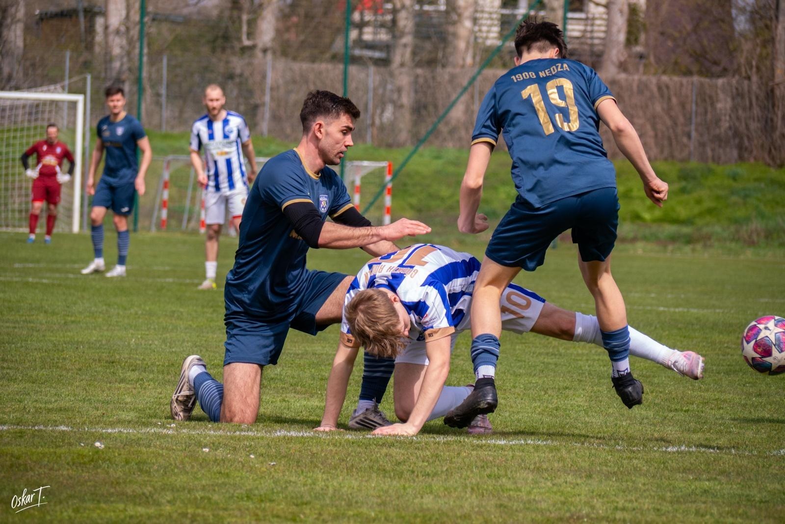 Zdjęcie w galerii na portalu naszraciborz.pl: Od nadziei do rozczarowania. Nędza przegrywa z Górnikiem Radlin [FOTO] wiadomości z regionu