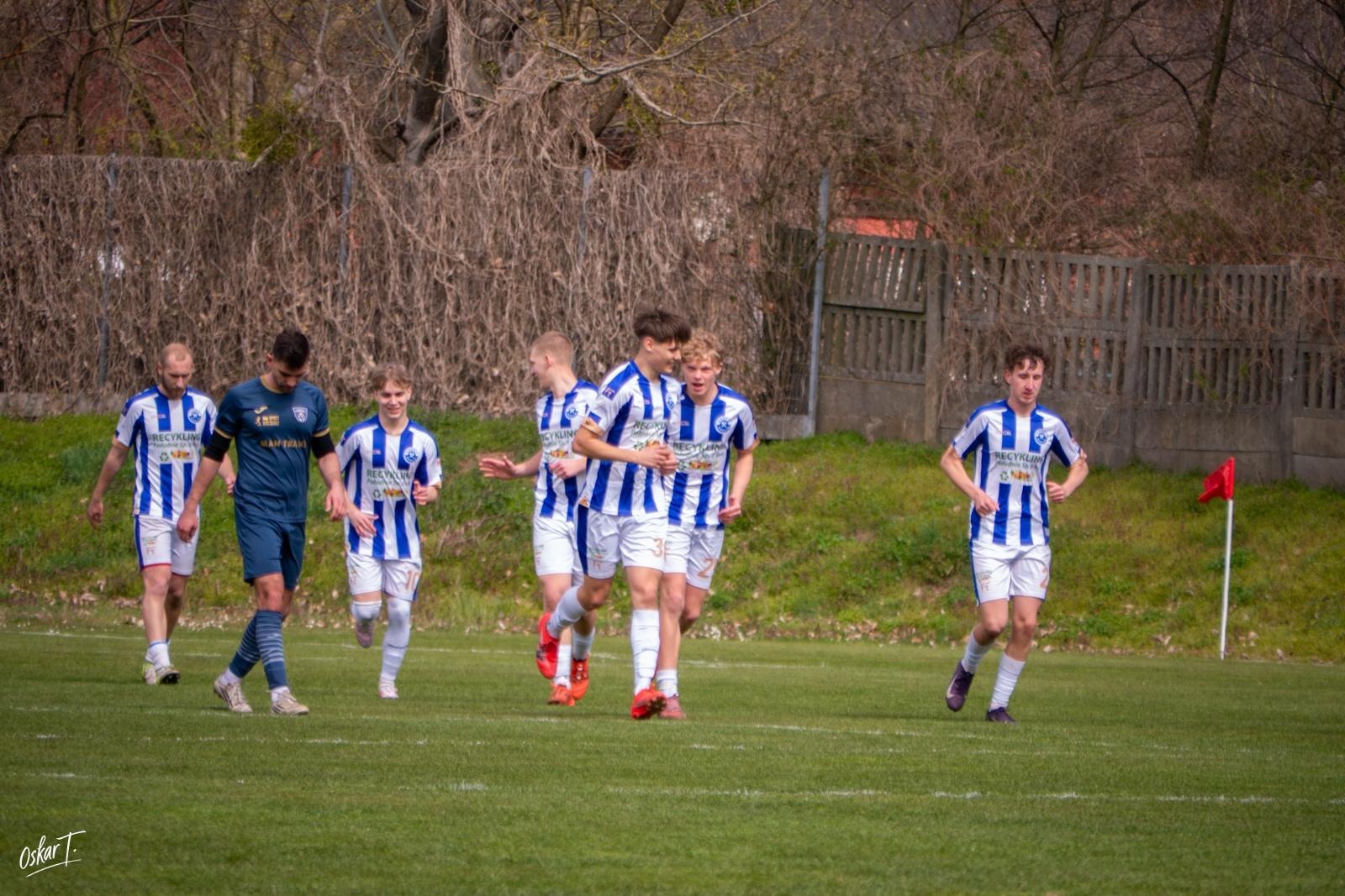 Zdjęcie w galerii na portalu naszraciborz.pl: Od nadziei do rozczarowania. Nędza przegrywa z Górnikiem Radlin [FOTO] wiadomości z regionu