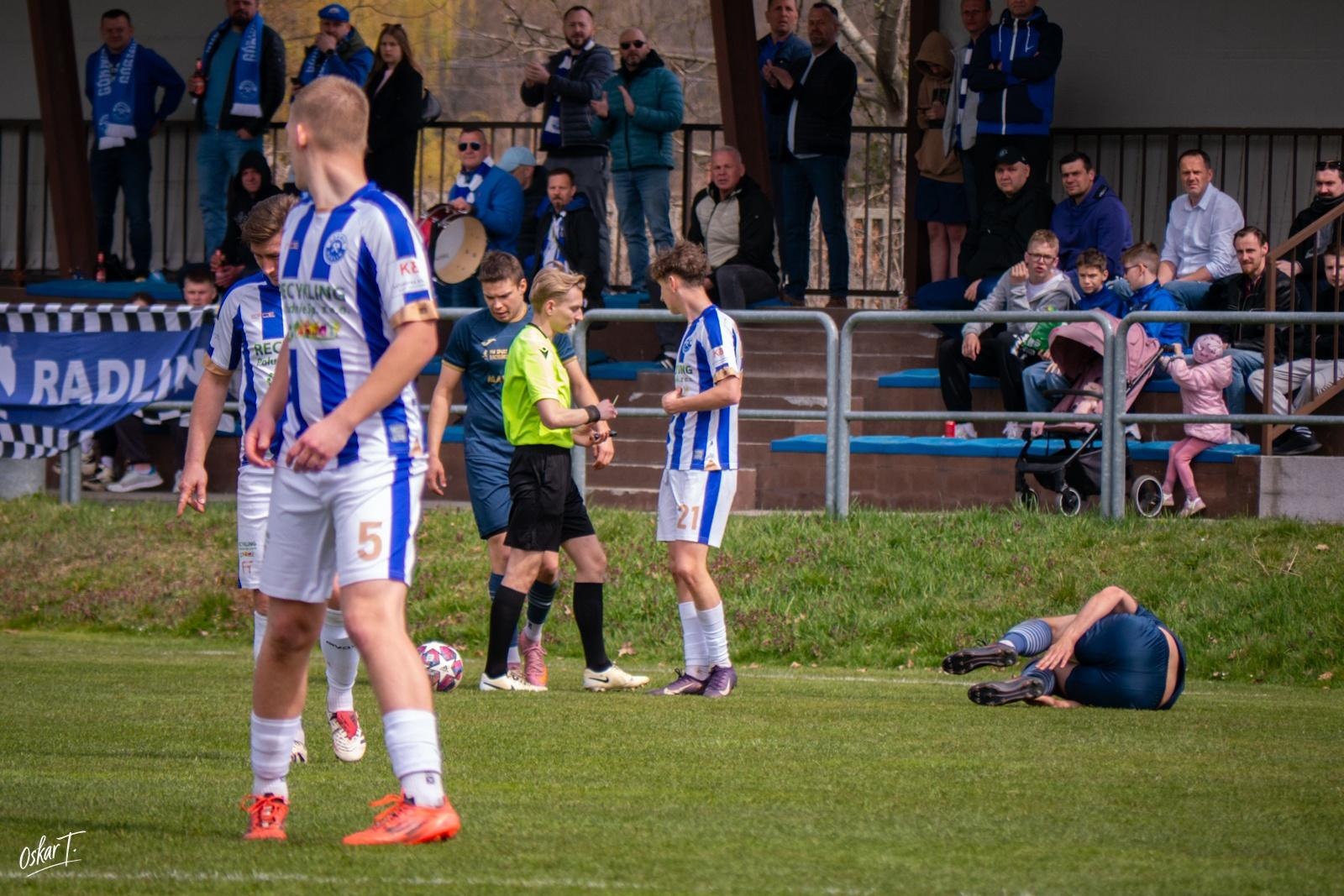 Zdjęcie w galerii na portalu naszraciborz.pl: Od nadziei do rozczarowania. Nędza przegrywa z Górnikiem Radlin [FOTO] wiadomości z regionu