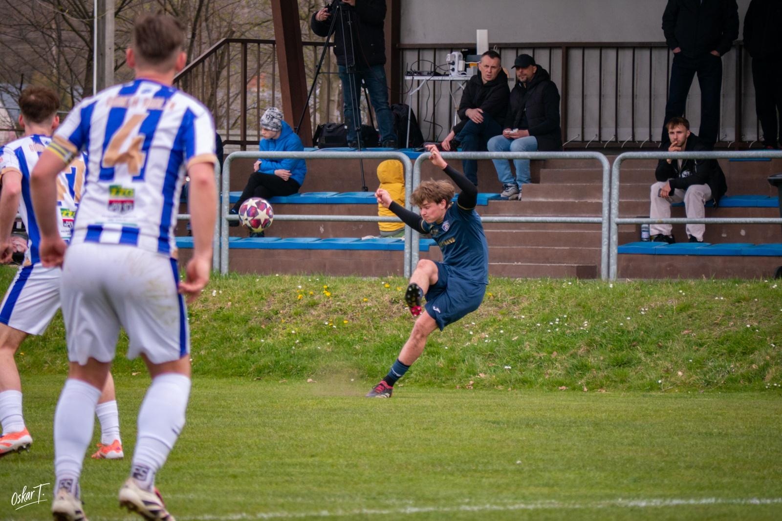 Zdjęcie w galerii na portalu naszraciborz.pl: Od nadziei do rozczarowania. Nędza przegrywa z Górnikiem Radlin [FOTO] wiadomości z regionu