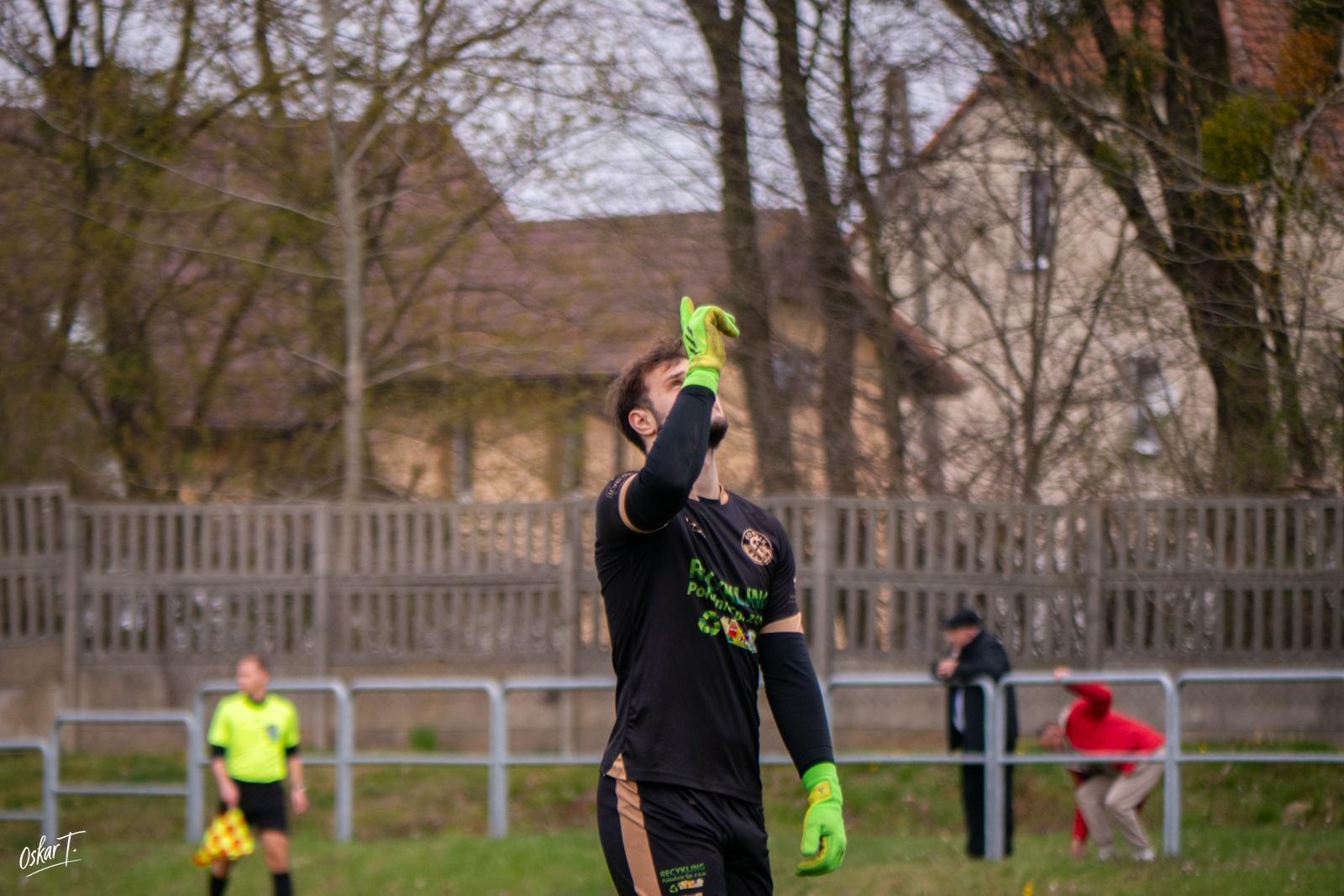 Zdjęcie w galerii na portalu naszraciborz.pl: Od nadziei do rozczarowania. Nędza przegrywa z Górnikiem Radlin [FOTO] wiadomości z regionu