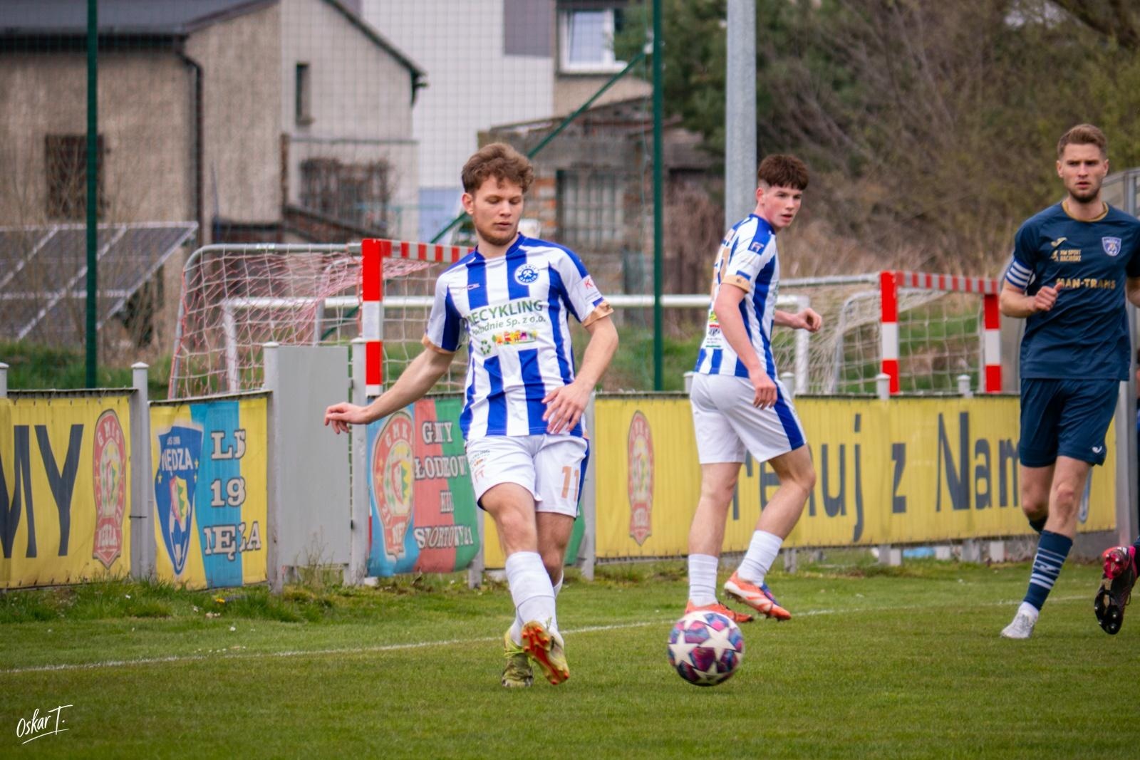 Zdjęcie w galerii na portalu naszraciborz.pl: Od nadziei do rozczarowania. Nędza przegrywa z Górnikiem Radlin [FOTO] wiadomości z regionu