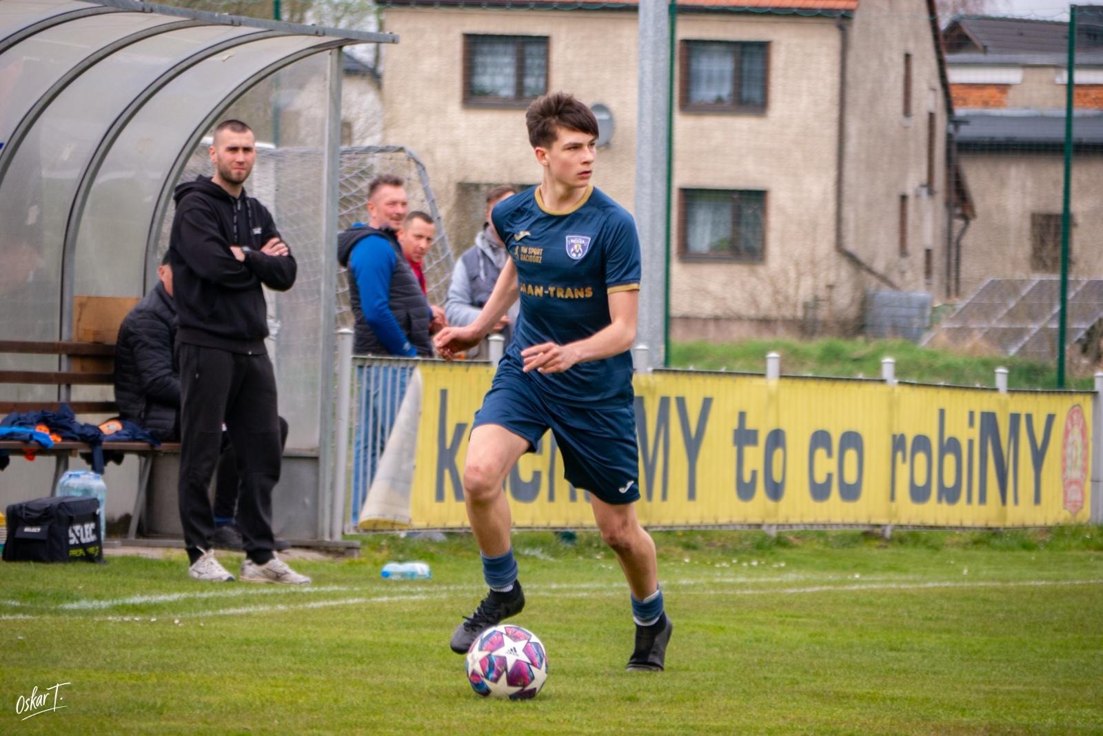 Zdjęcie w galerii na portalu naszraciborz.pl: Od nadziei do rozczarowania. Nędza przegrywa z Górnikiem Radlin [FOTO] wiadomości z regionu