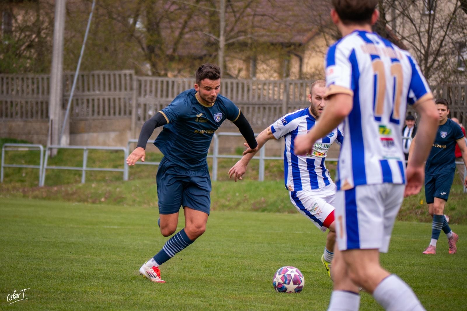 Zdjęcie w galerii na portalu naszraciborz.pl: Od nadziei do rozczarowania. Nędza przegrywa z Górnikiem Radlin [FOTO] wiadomości z regionu