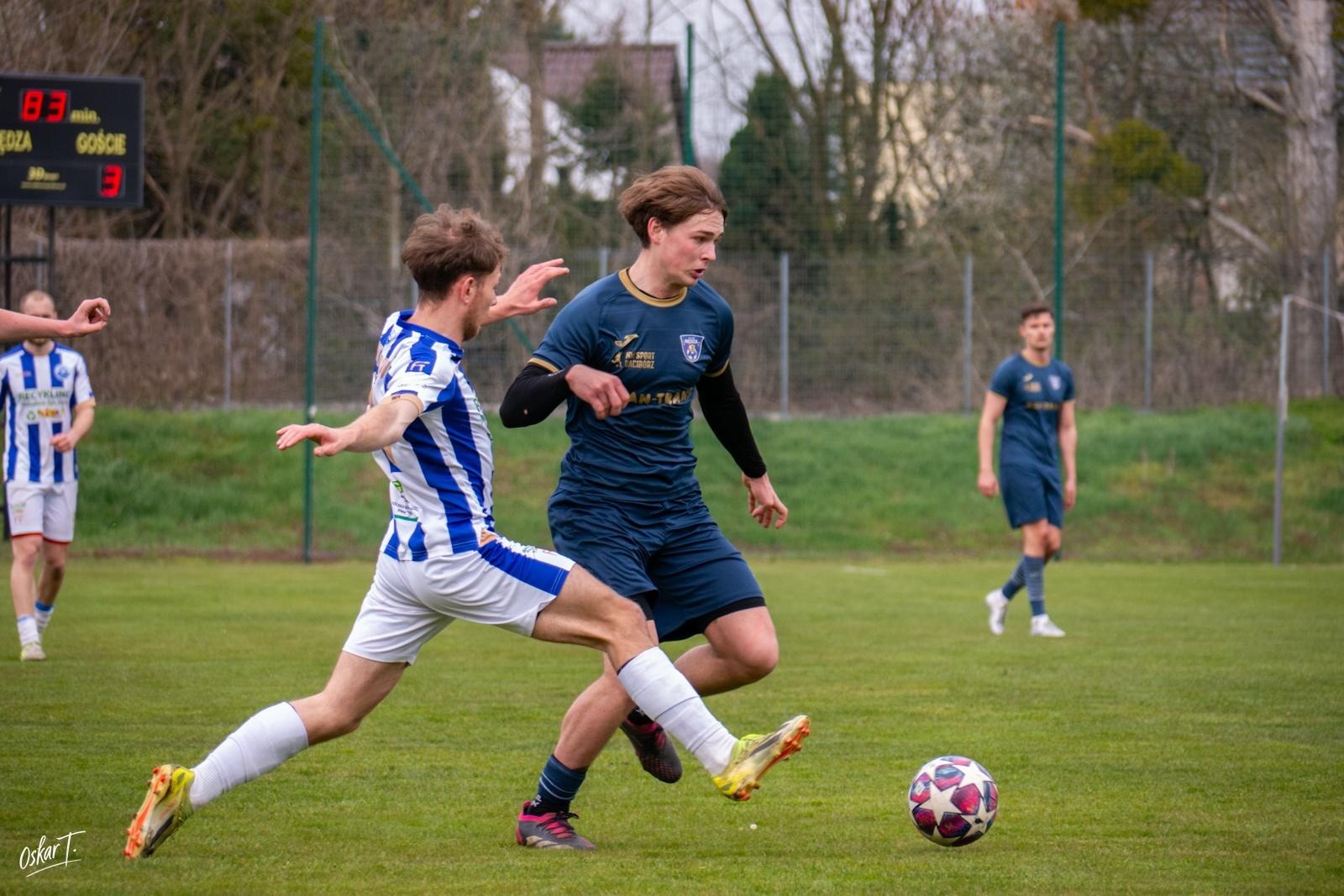 Zdjęcie w galerii na portalu naszraciborz.pl: Od nadziei do rozczarowania. Nędza przegrywa z Górnikiem Radlin [FOTO] wiadomości z regionu