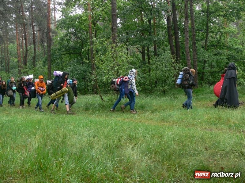 Zdjęcie w galerii na portalu naszraciborz.pl: Biwak w szymocickim lesie wiadomości z regionu