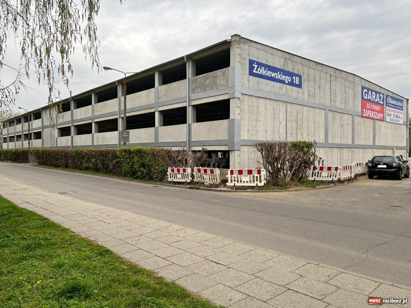 Zdjęcie w galerii na portalu naszraciborz.pl: Garaż wielopoziomowy przy ul. Żółkiewskiego już otwarty. Zakończono inwestycję parkingową w Raciborzu [FOTO] wiadomości z regionu