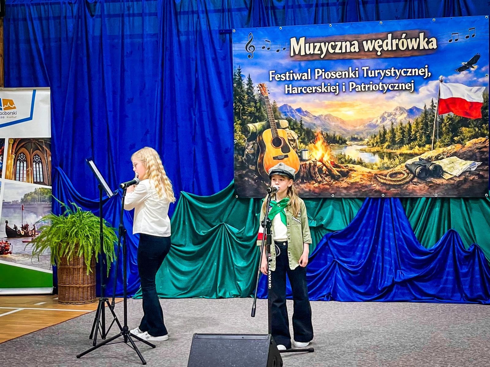 Zdjęcie w galerii na portalu naszraciborz.pl: Muzyczna wędrówka w Krzanowicach. Za nami siódma edycja festiwalu piosenki wiadomości z regionu