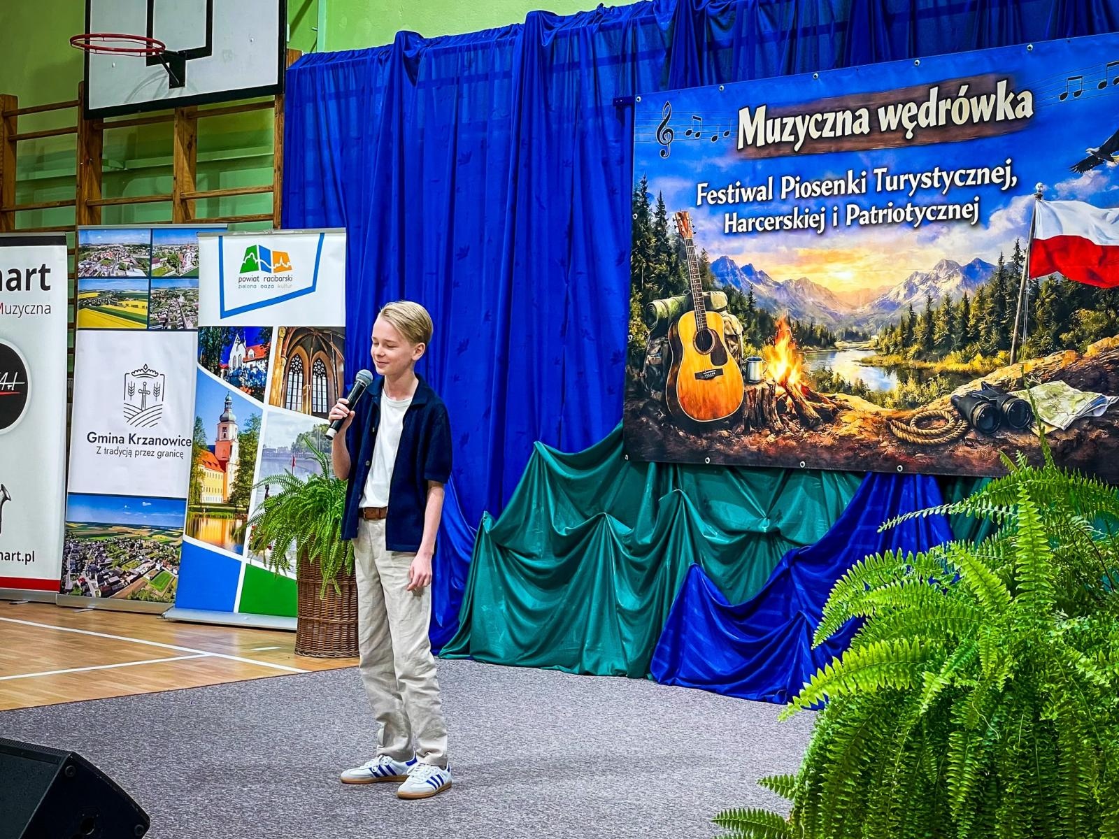 Zdjęcie w galerii na portalu naszraciborz.pl: Muzyczna wędrówka w Krzanowicach. Za nami siódma edycja festiwalu piosenki wiadomości z regionu