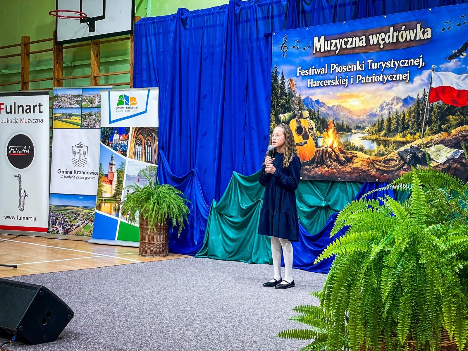Zdjęcie w galerii na portalu naszraciborz.pl: Muzyczna wędrówka w Krzanowicach. Za nami siódma edycja festiwalu piosenki wiadomości z regionu