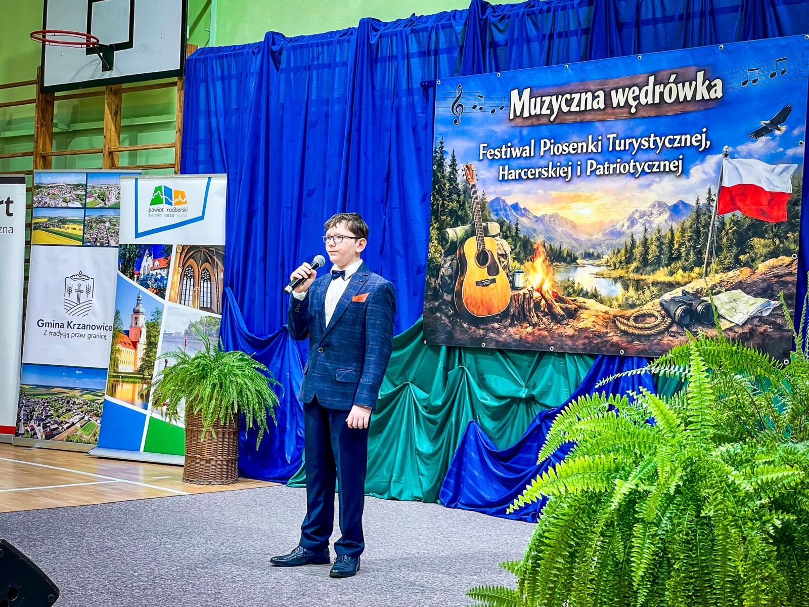Zdjęcie w galerii na portalu naszraciborz.pl: Muzyczna wędrówka w Krzanowicach. Za nami siódma edycja festiwalu piosenki wiadomości z regionu