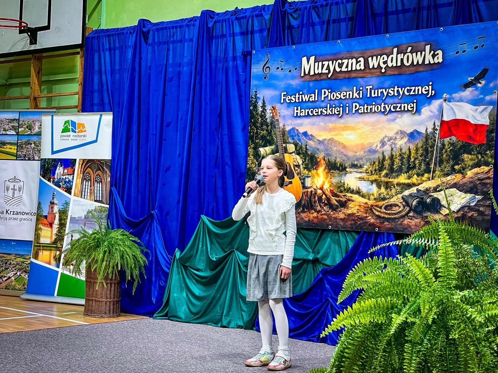Zdjęcie w galerii na portalu naszraciborz.pl: Muzyczna wędrówka w Krzanowicach. Za nami siódma edycja festiwalu piosenki wiadomości z regionu