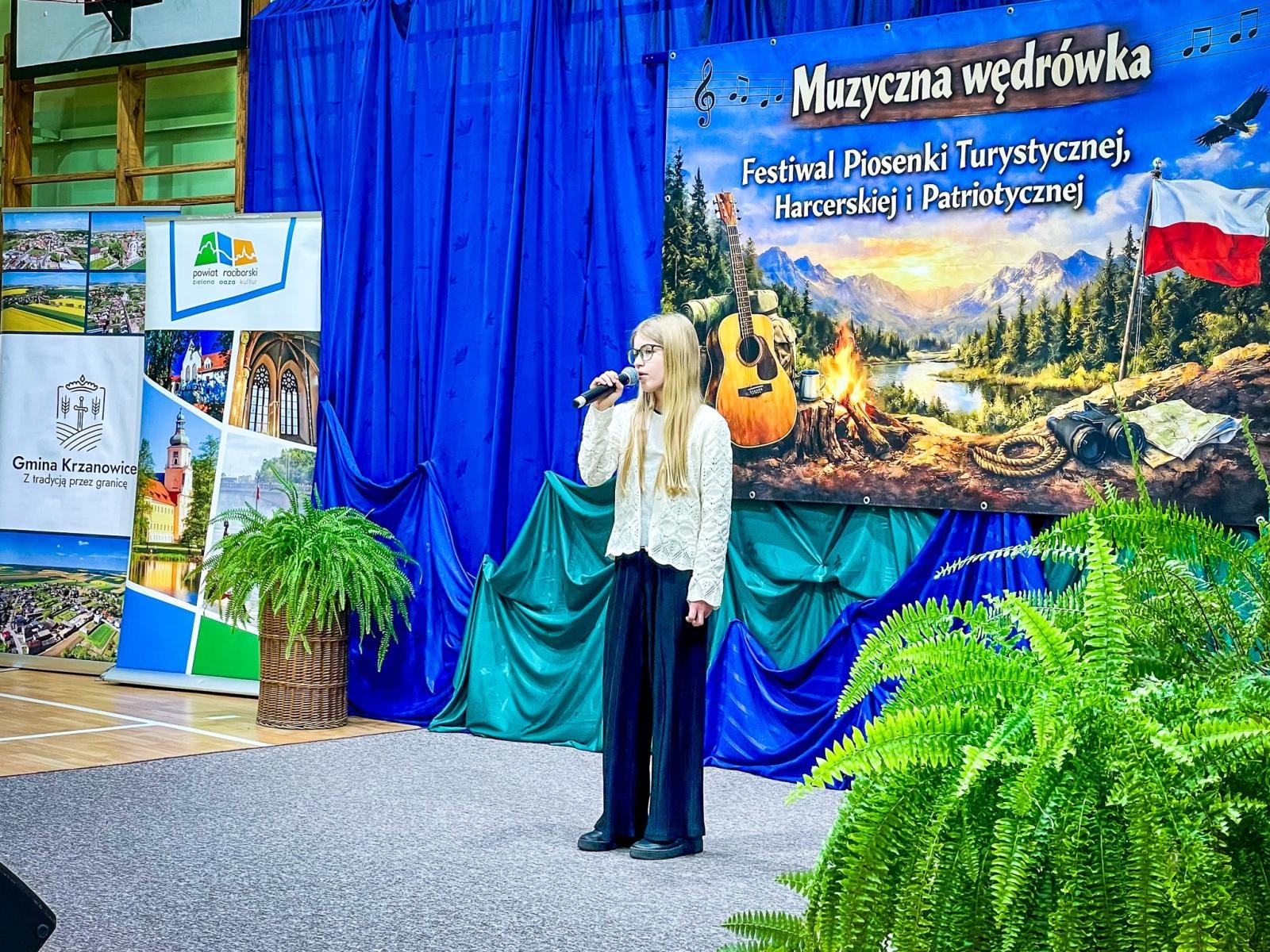 Zdjęcie w galerii na portalu naszraciborz.pl: Muzyczna wędrówka w Krzanowicach. Za nami siódma edycja festiwalu piosenki wiadomości z regionu