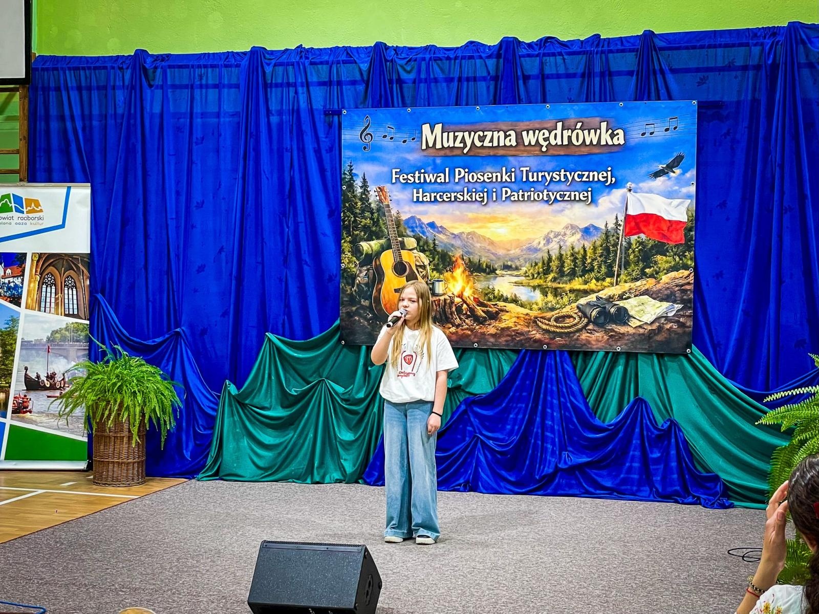 Zdjęcie w galerii na portalu naszraciborz.pl: Muzyczna wędrówka w Krzanowicach. Za nami siódma edycja festiwalu piosenki wiadomości z regionu