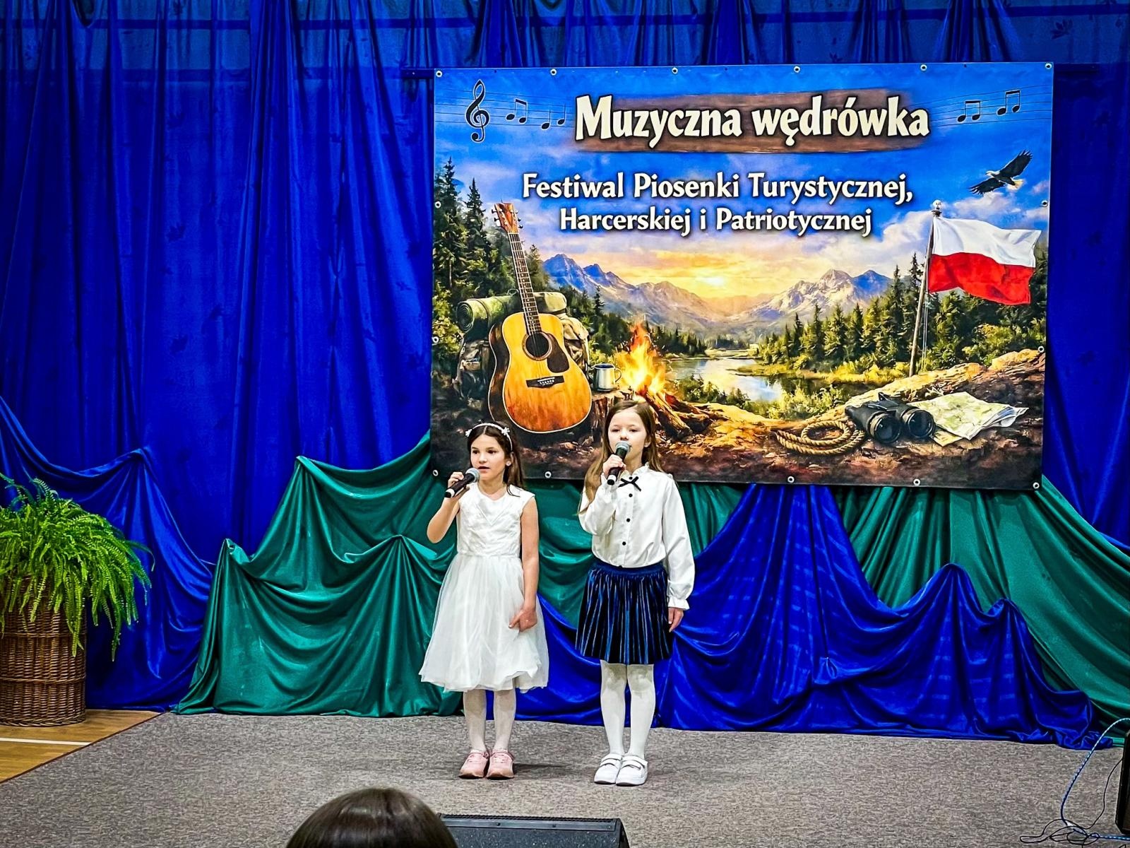 Zdjęcie w galerii na portalu naszraciborz.pl: Muzyczna wędrówka w Krzanowicach. Za nami siódma edycja festiwalu piosenki wiadomości z regionu