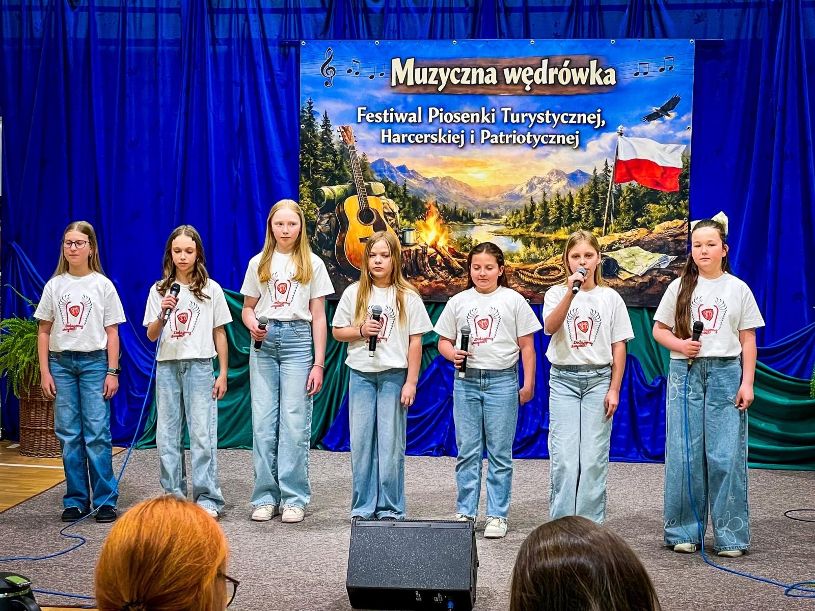 Zdjęcie w galerii na portalu naszraciborz.pl: Muzyczna wędrówka w Krzanowicach. Za nami siódma edycja festiwalu piosenki wiadomości z regionu