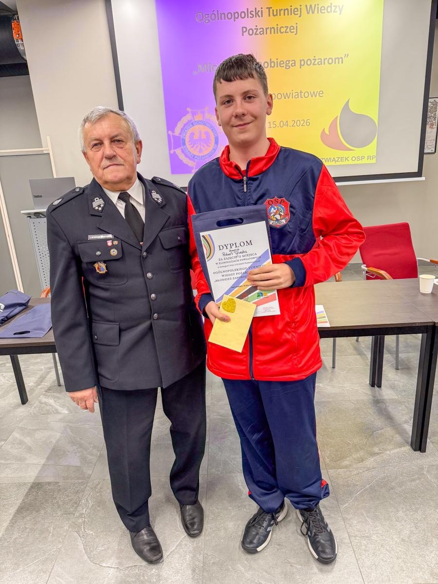 Zdjęcie w galerii na portalu naszraciborz.pl: Wiedza pożarnicza bez tajemnic. Powiatowy turniej Młodzież Zapobiega Pożarom na Zamku Piastowskim wiadomości z regionu