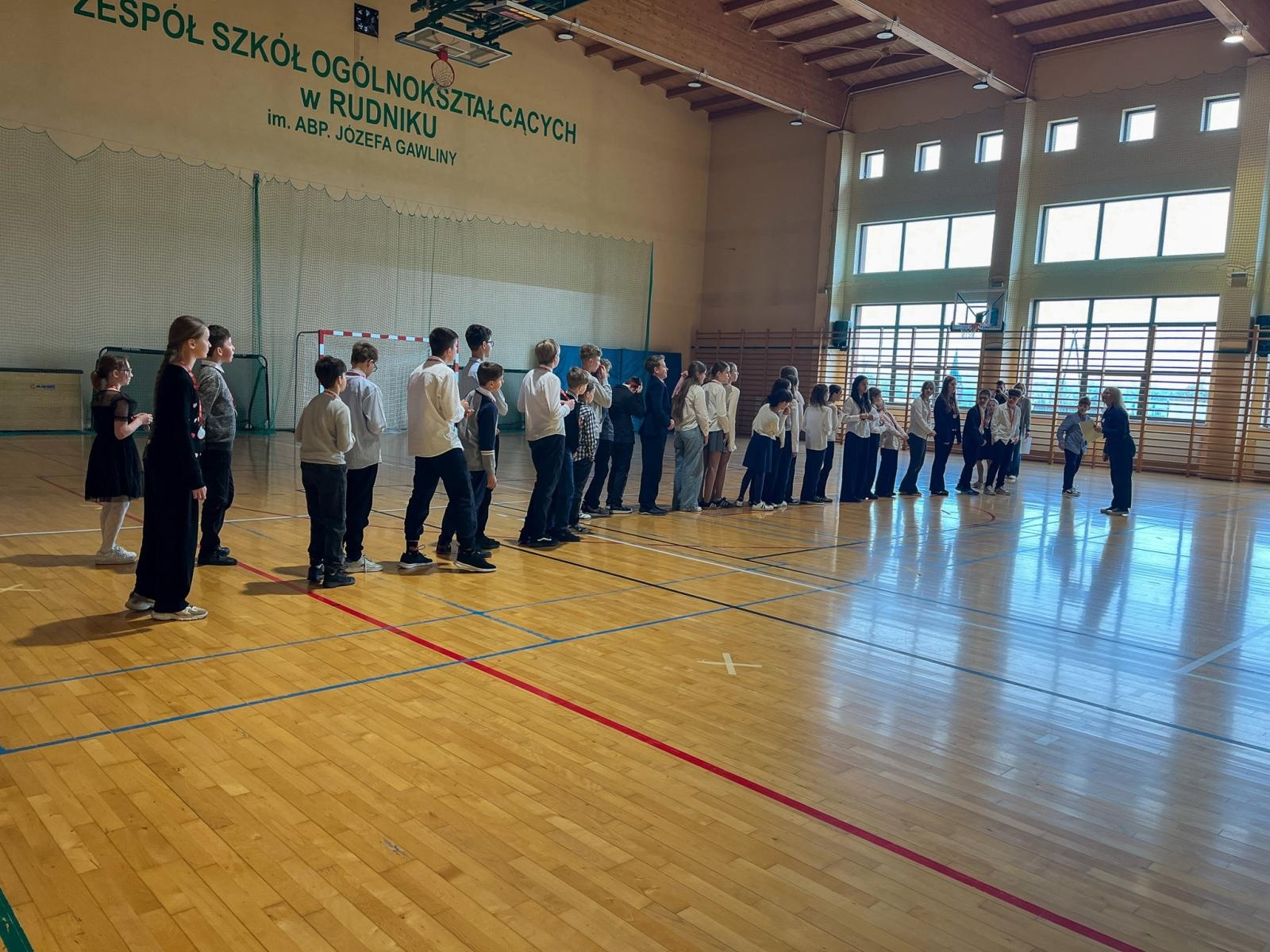 Zdjęcie w galerii na portalu naszraciborz.pl: XVI Wojewódzki Drużynowy Konkurs Religijny w Rudniku wiadomości z regionu