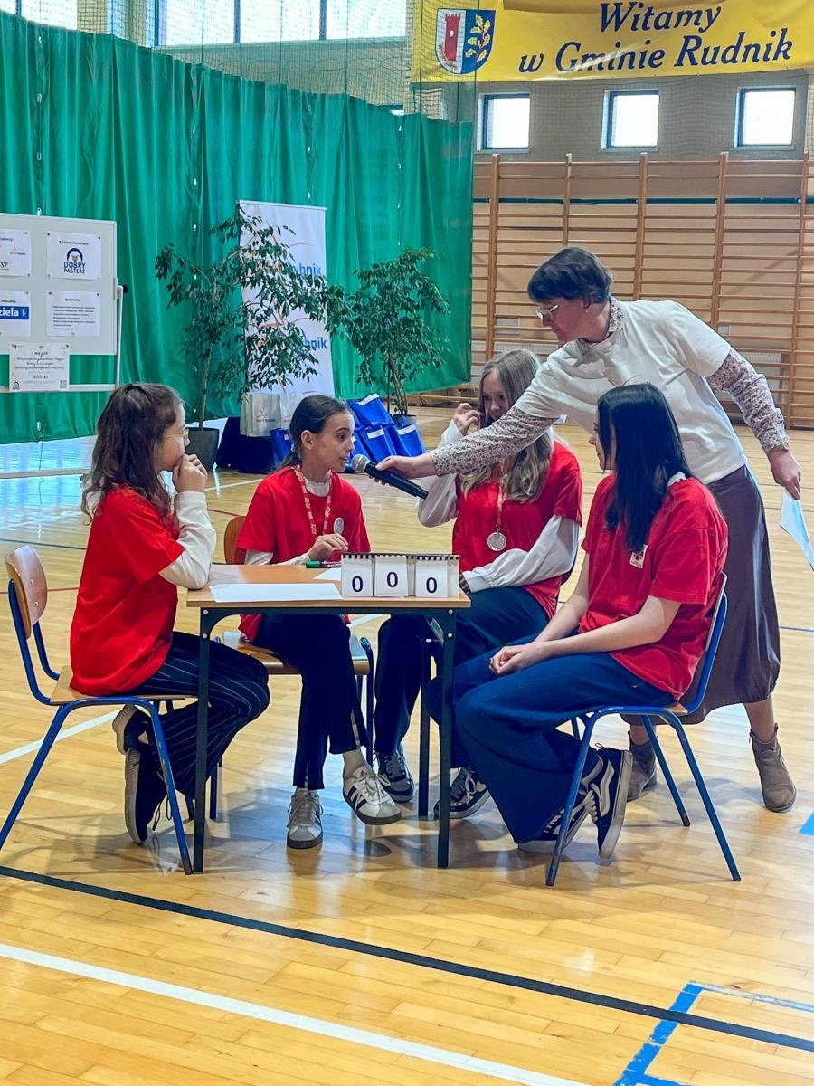 Zdjęcie w galerii na portalu naszraciborz.pl: XVI Wojewódzki Drużynowy Konkurs Religijny w Rudniku wiadomości z regionu