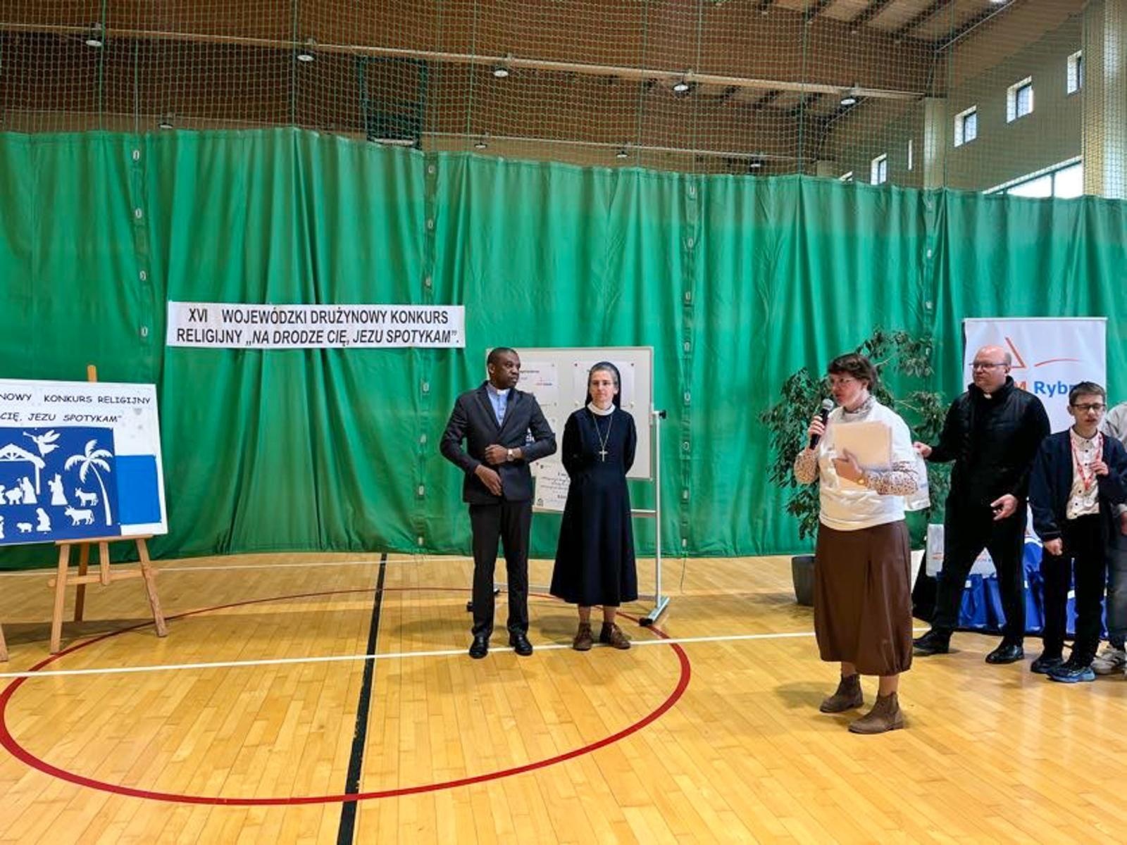 Zdjęcie w galerii na portalu naszraciborz.pl: XVI Wojewódzki Drużynowy Konkurs Religijny w Rudniku wiadomości z regionu