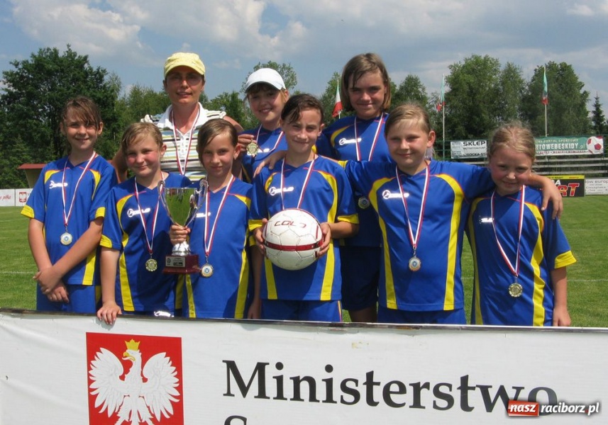 Zdjęcie w galerii na portalu naszraciborz.pl: Sukces piłkarek z Rudnika wiadomości z regionu