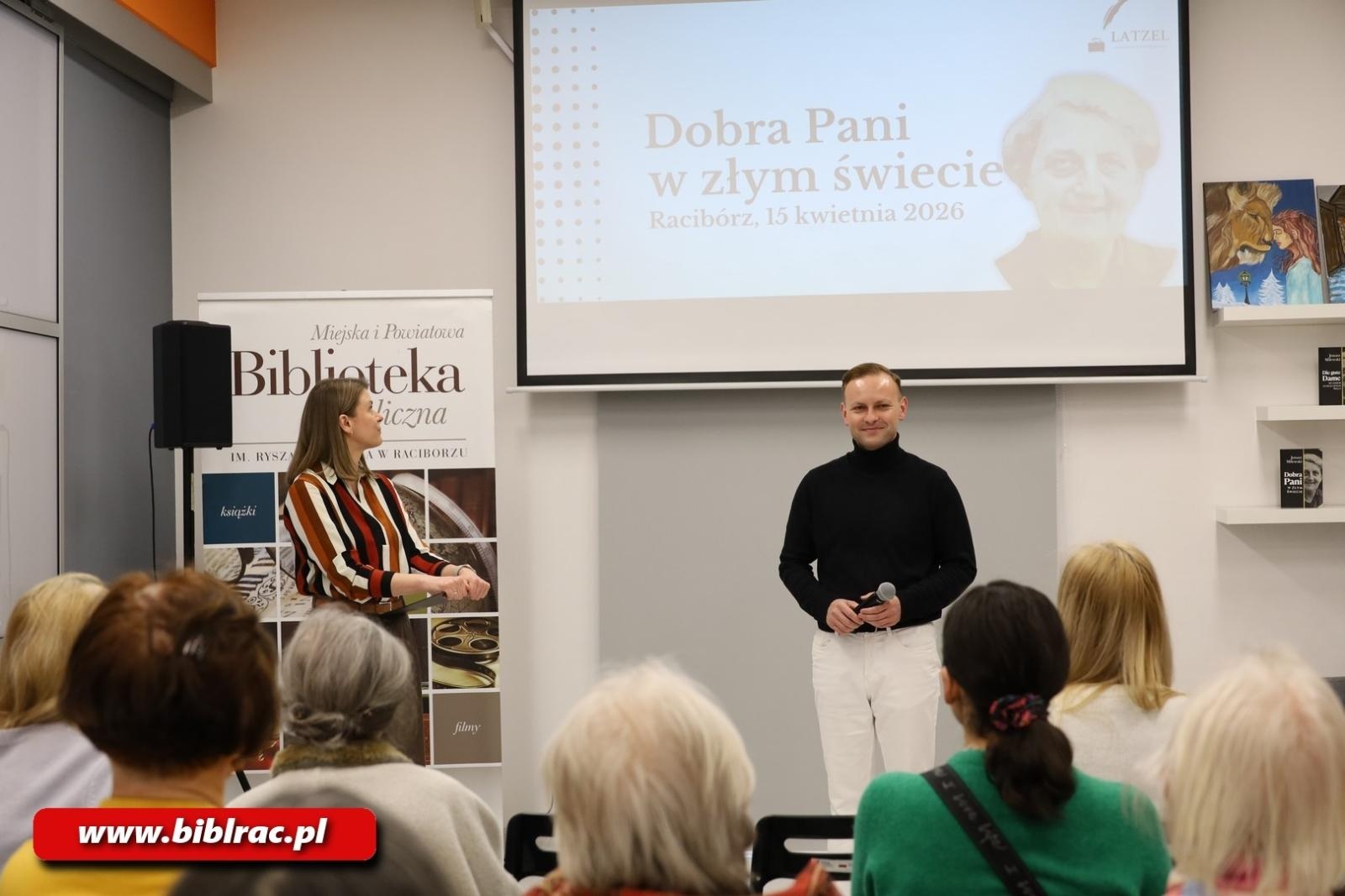 Zdjęcie w galerii na portalu naszraciborz.pl: W świecie, w którym możesz być kimkolwiek – bądź dobry! Spotkanie z Jonaszem Milewskim w bibliotece wiadomości z regionu