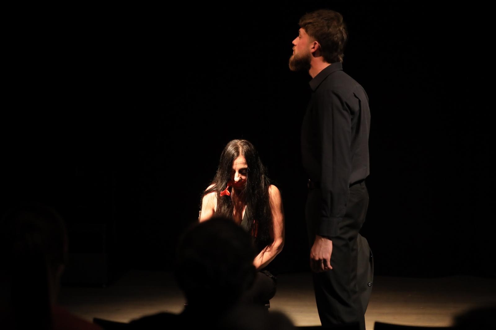 Zdjęcie w galerii na portalu naszraciborz.pl: Raciborski spektakl Prze(z)nie/kształcenia na IV Ogólnopolskim Przeglądzie Teatrów Amatorskich TOR wiadomości z regionu