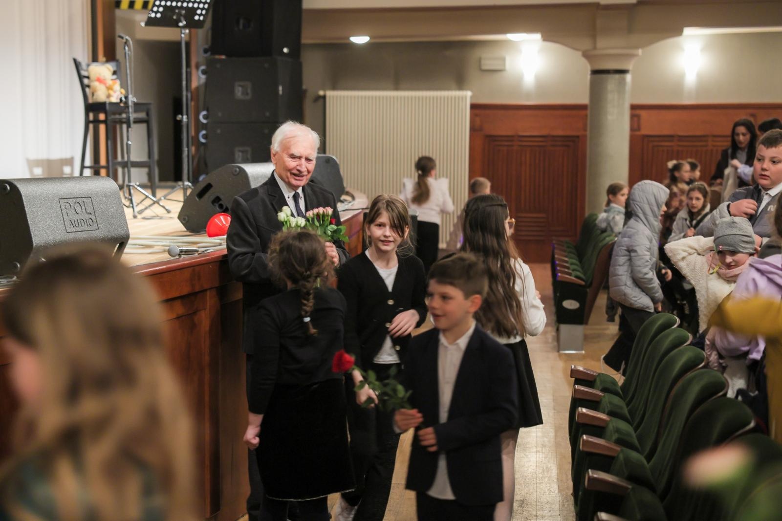 Zdjęcie w galerii na portalu naszraciborz.pl: WALTORNIA, czyli róg, bohaterem koncertów umuzykalniających w RCK wiadomości z regionu
