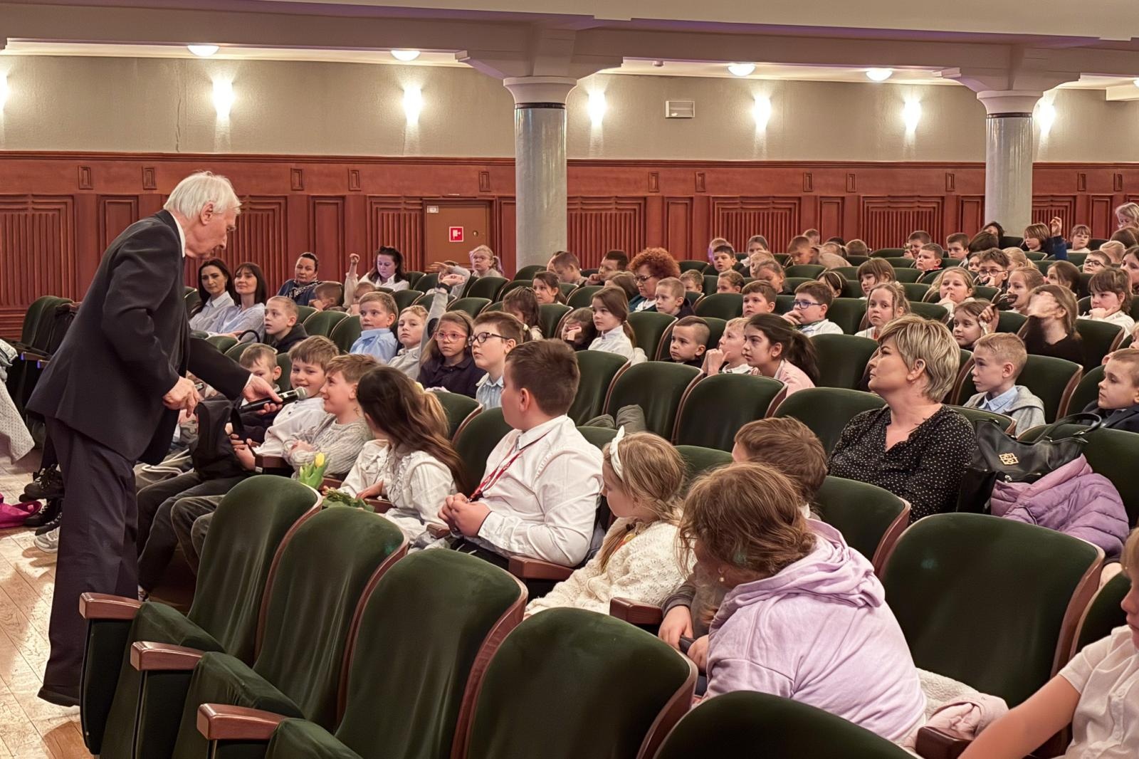 Zdjęcie w galerii na portalu naszraciborz.pl: WALTORNIA, czyli róg, bohaterem koncertów umuzykalniających w RCK wiadomości z regionu