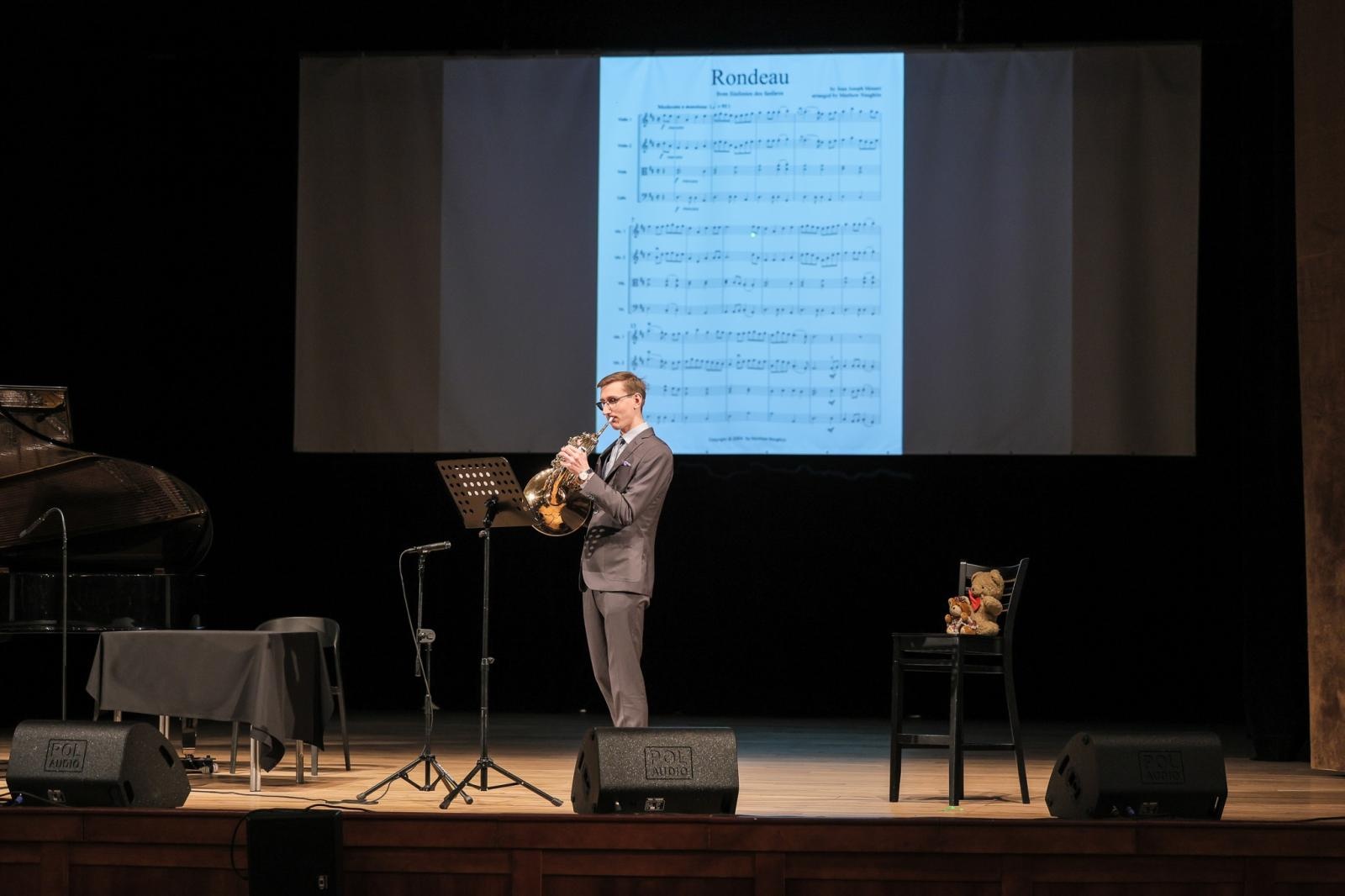 Zdjęcie w galerii na portalu naszraciborz.pl: WALTORNIA, czyli róg, bohaterem koncertów umuzykalniających w RCK wiadomości z regionu