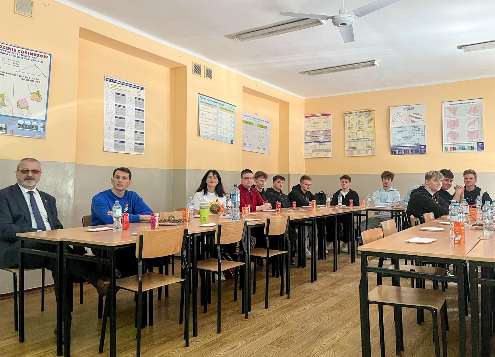 Zdjęcie w galerii na portalu naszraciborz.pl: Fundusze Europejskie otwierają nowe możliwości – Mechanicy z Raciborza podbijają Czechy wiadomości z regionu