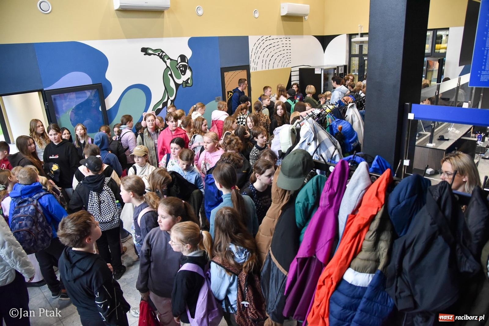 Zdjęcie w galerii na portalu naszraciborz.pl: Lodowisko Piastor zmieniło przeznaczenie. Po ślizgawce czas na gry zespołowe i aktywności ruchowe wiadomości z regionu