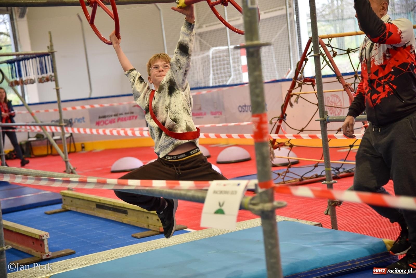 Zdjęcie w galerii na portalu naszraciborz.pl: Lodowisko Piastor zmieniło przeznaczenie. Po ślizgawce czas na gry zespołowe i aktywności ruchowe wiadomości z regionu