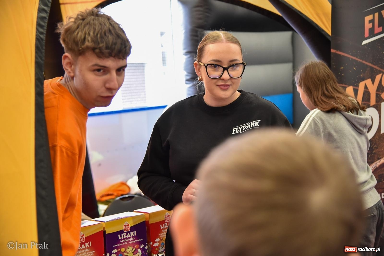 Zdjęcie w galerii na portalu naszraciborz.pl: Lodowisko Piastor zmieniło przeznaczenie. Po ślizgawce czas na gry zespołowe i aktywności ruchowe wiadomości z regionu