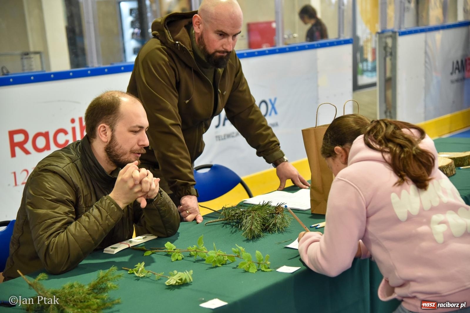 Zdjęcie w galerii na portalu naszraciborz.pl: Lodowisko Piastor zmieniło przeznaczenie. Po ślizgawce czas na gry zespołowe i aktywności ruchowe wiadomości z regionu
