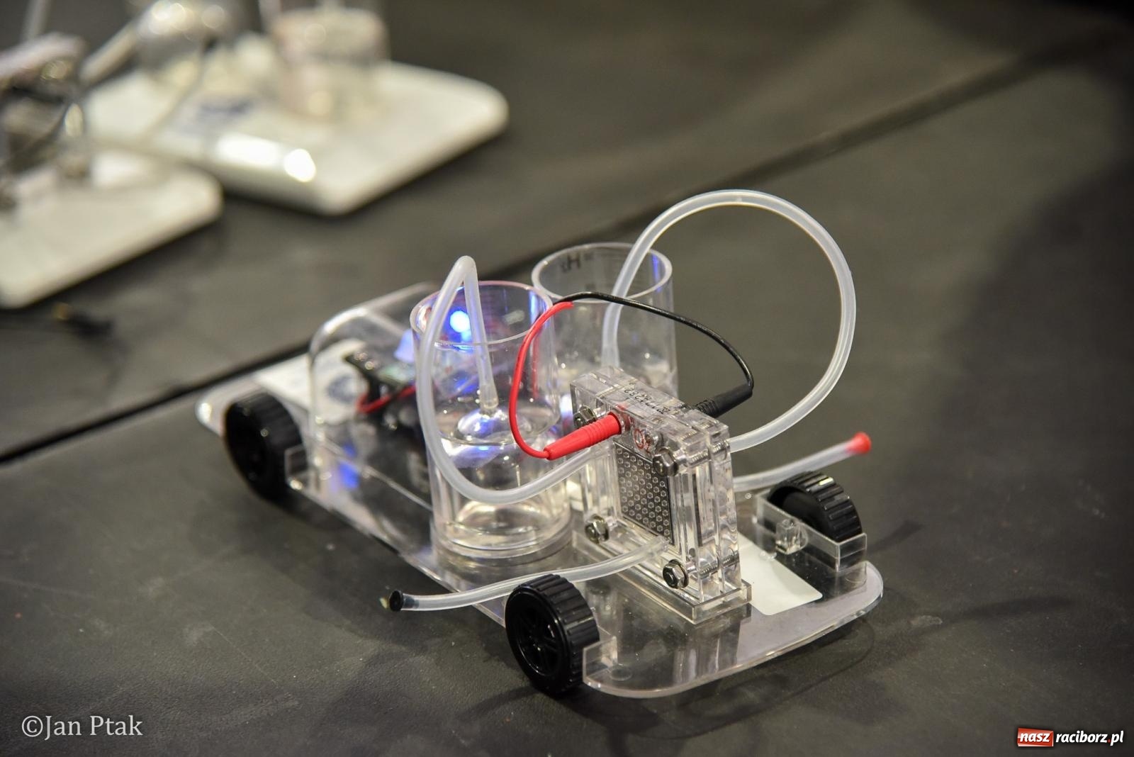 Zdjęcie w galerii na portalu naszraciborz.pl: Lodowisko Piastor zmieniło przeznaczenie. Po ślizgawce czas na gry zespołowe i aktywności ruchowe wiadomości z regionu