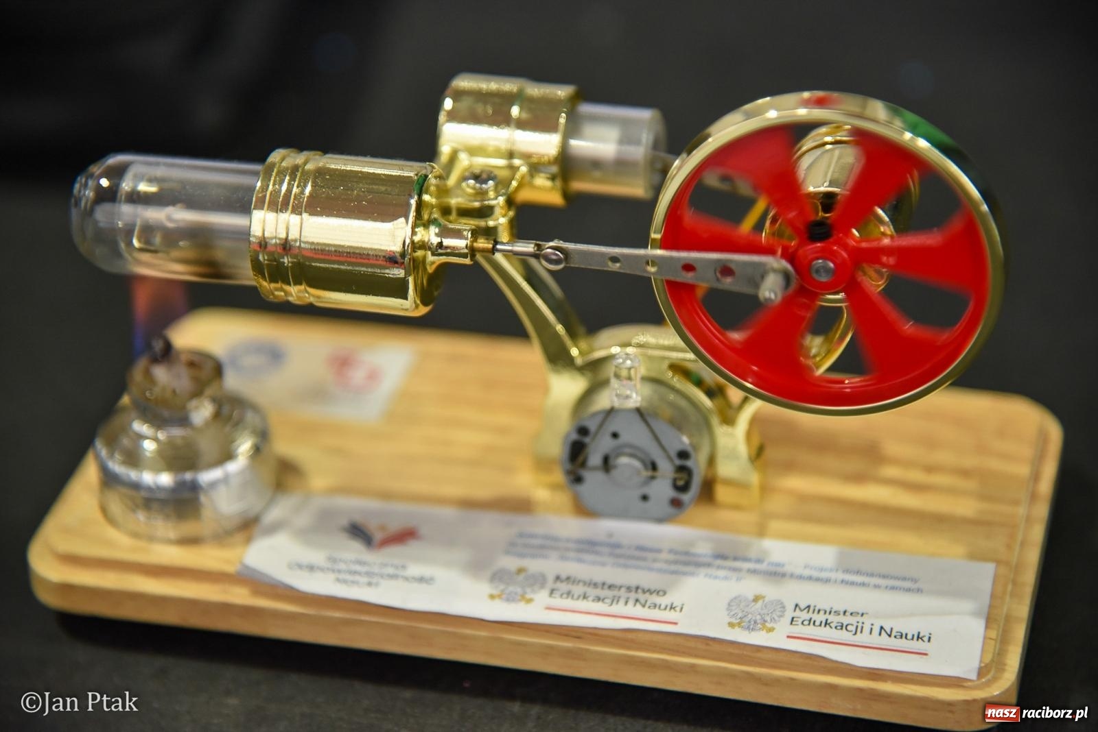 Zdjęcie w galerii na portalu naszraciborz.pl: Lodowisko Piastor zmieniło przeznaczenie. Po ślizgawce czas na gry zespołowe i aktywności ruchowe wiadomości z regionu