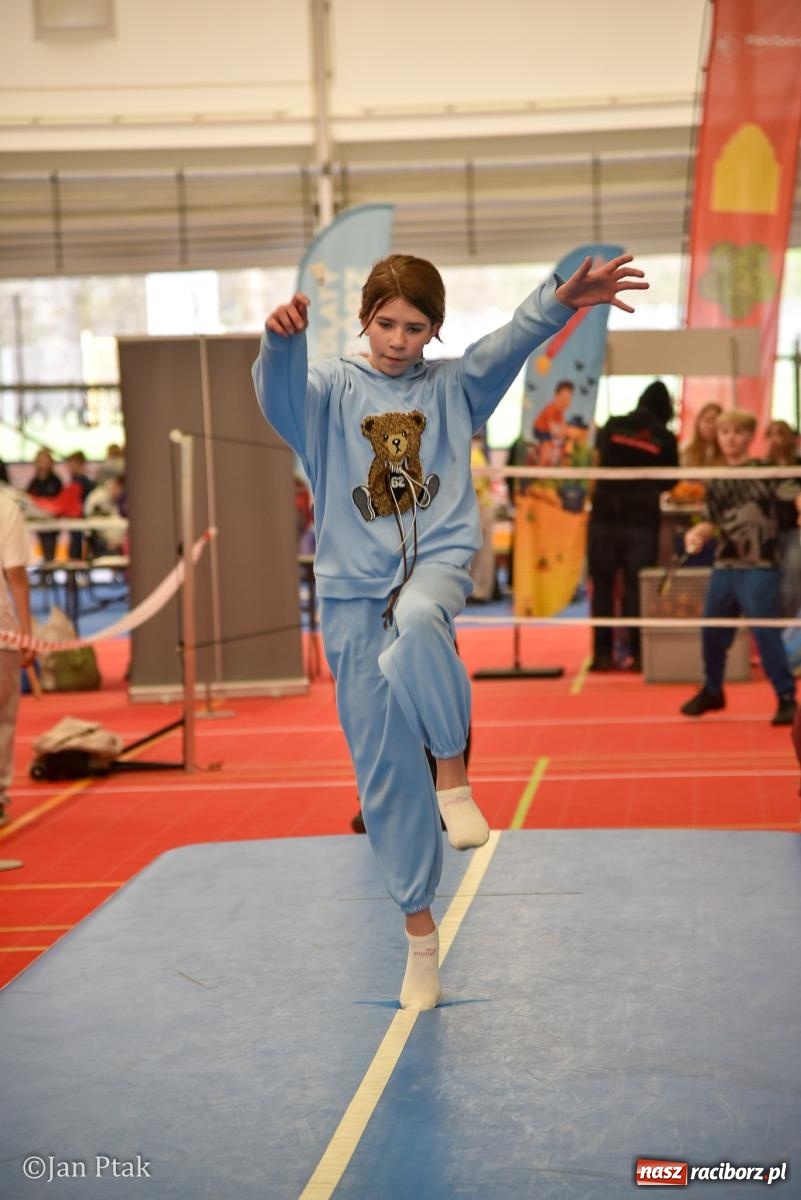 Zdjęcie w galerii na portalu naszraciborz.pl: Lodowisko Piastor zmieniło przeznaczenie. Po ślizgawce czas na gry zespołowe i aktywności ruchowe wiadomości z regionu